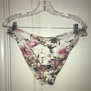 CUPSHE Bikini bottoms Size XL.
